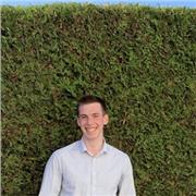 Etudiant détenteur d'un bac scientifique spécialité mathématiques envieux d'aider